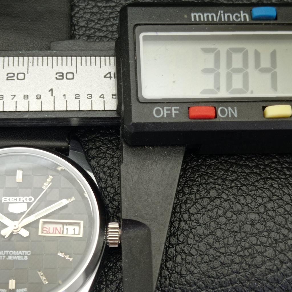 ВОССТАНОВЛЕННЫЕ АВТОМАТИЧЕСКИЕ МУЖСКИЕ ЧАСЫ SEIKO 5, СДЕЛАНО В ЯПОНИИ, ЧЕРНЫЙ ЦИФЕРБЛАТ, ИЗГОТОВЛЕННЫЙ НА ЗАКАЗ a440083-2