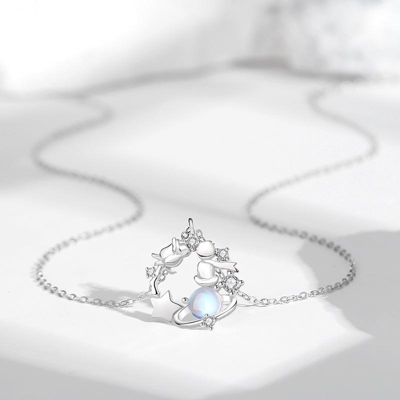 Ожерелье из роз и лунного камня – элитный дизайн, подарок Маленькому принцу для женщин