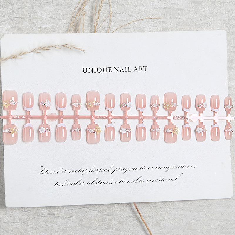Spring-Summer French Manicure: 30-Piece Pearl Flower Wearable Nail Stickers