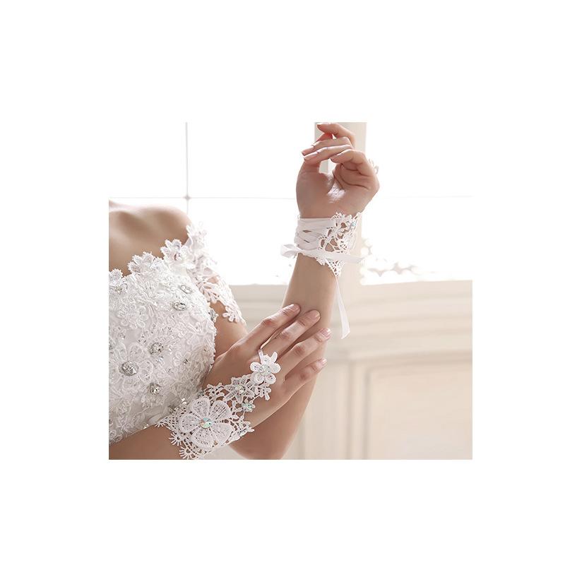 White Short Strap Gloves, Summer Wedding Dress Matching, Fashionable Foreign Style Big Colored Diamonds