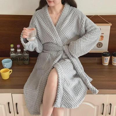 Женская зимняя фланелевая ночная рубашка: Халат New Style средней и длинной длины