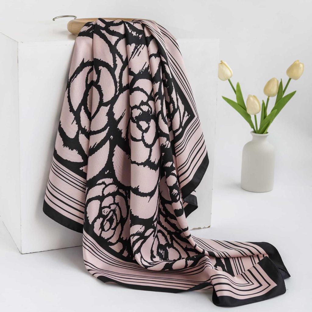 2024 Весна и осень Тонкий французский бежевый шарф в горошек Женский квадратный шарф Шаль Внешнее украшение Универсальный шарф