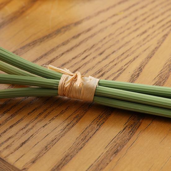 Необычный искусственный цветок без увядания яркий цвет своими руками