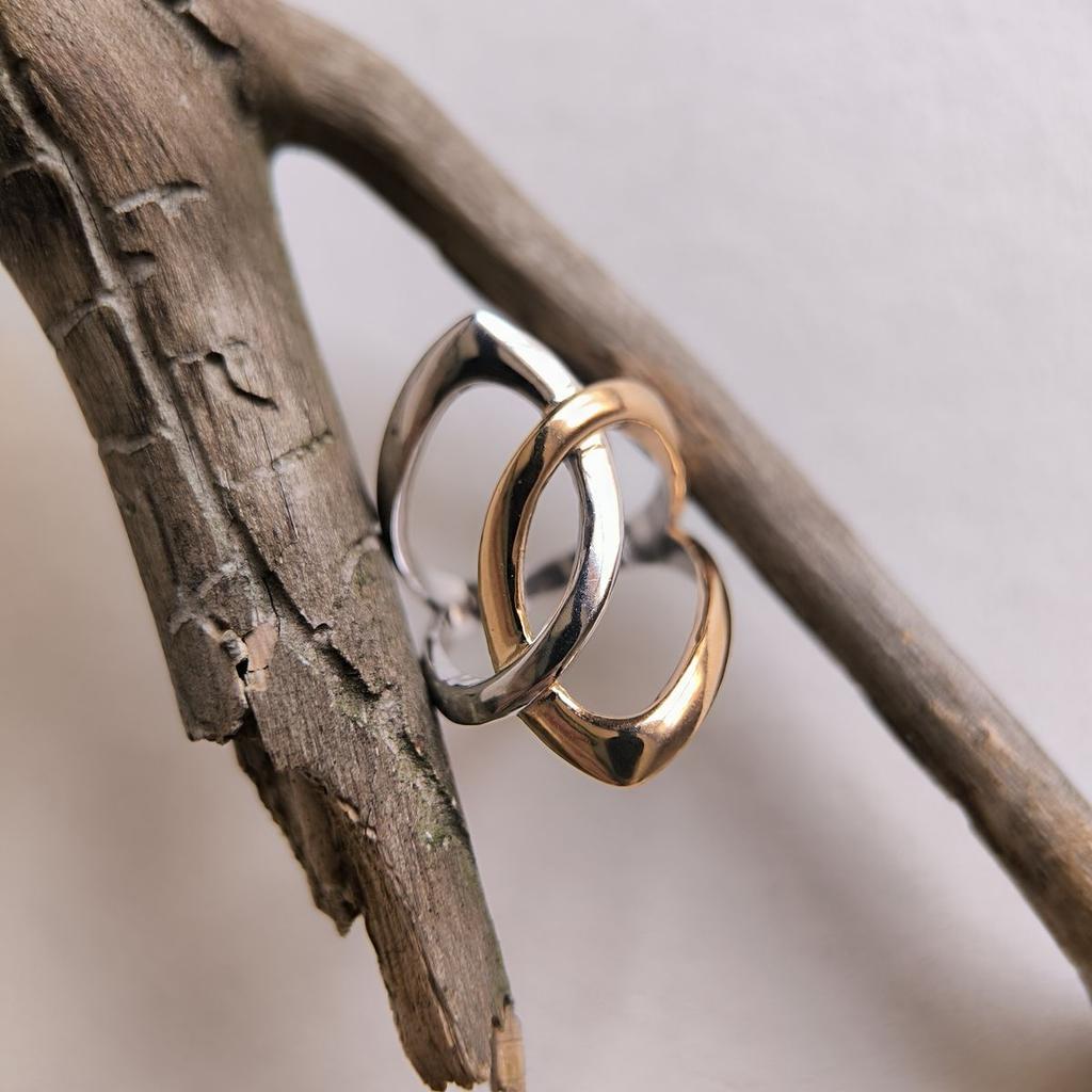 Серебряное кольцо с без камней, вес изделия 6,18 гр (2190530)