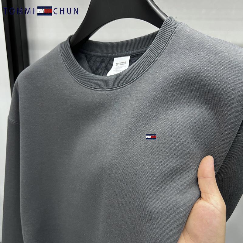 Tommy Men's Cozy Fleece-Lined Winter Hoodie: Warm Round Neck Pullover