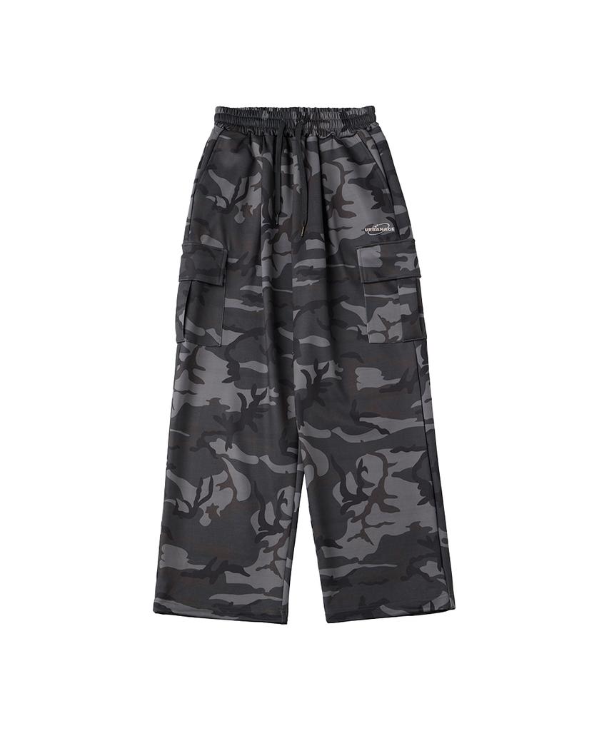 URBANAGE Camo Single-Pleat Wide Cargo Sweatpants_Charcoal