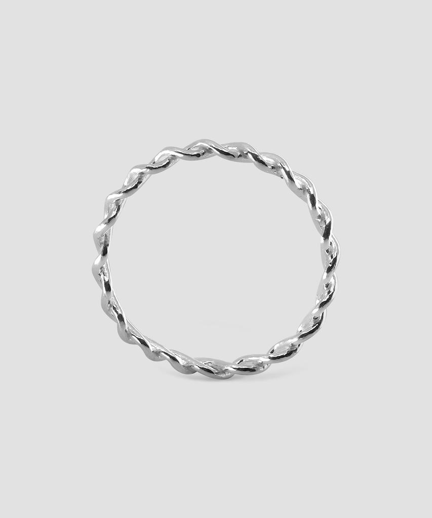 Quarqor #7120 Кольцо из серебра 92.5