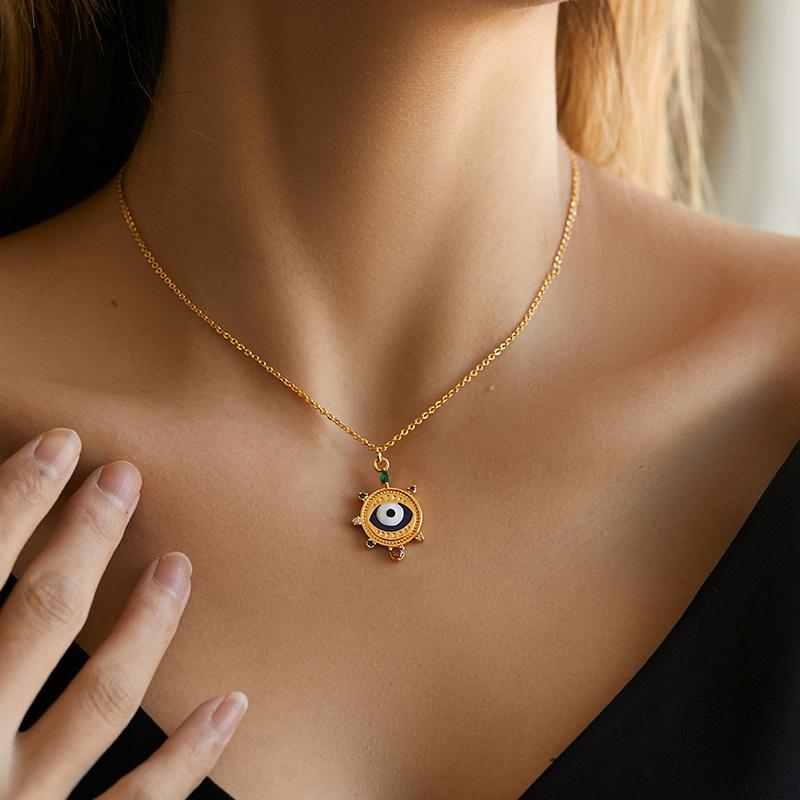 Geometric Round Disc Pendant Evil Eye Design Niche Light Luxury O Chain Clavicle Necklace