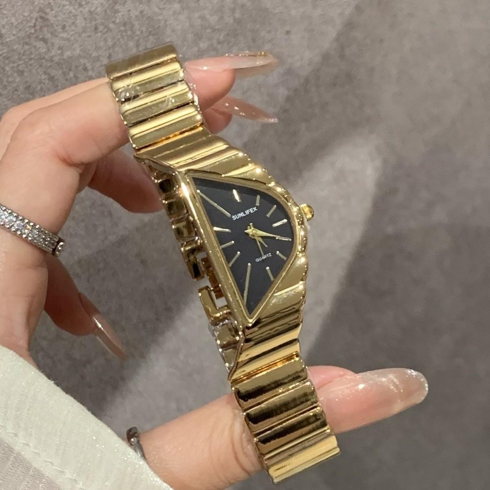 Half-Moon Dial Niche Women's Watch Gold Chain Quartz Watch Luxury Ladies' Wristwatch Wedding