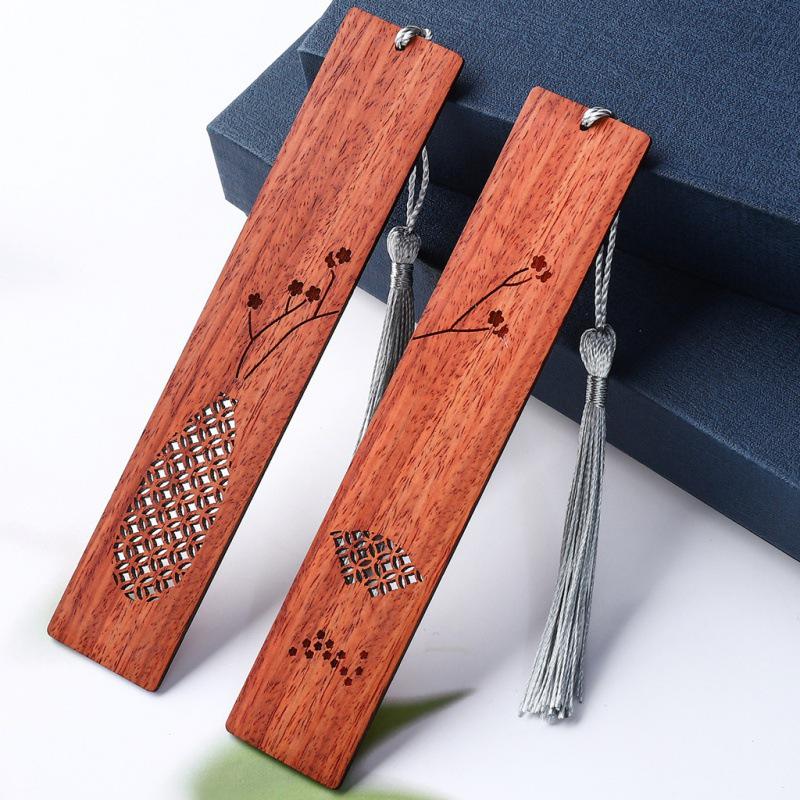 Sandalwood Hollow Acacia Bookmark - Literary Retro Solid Wood Gift Box Edition.