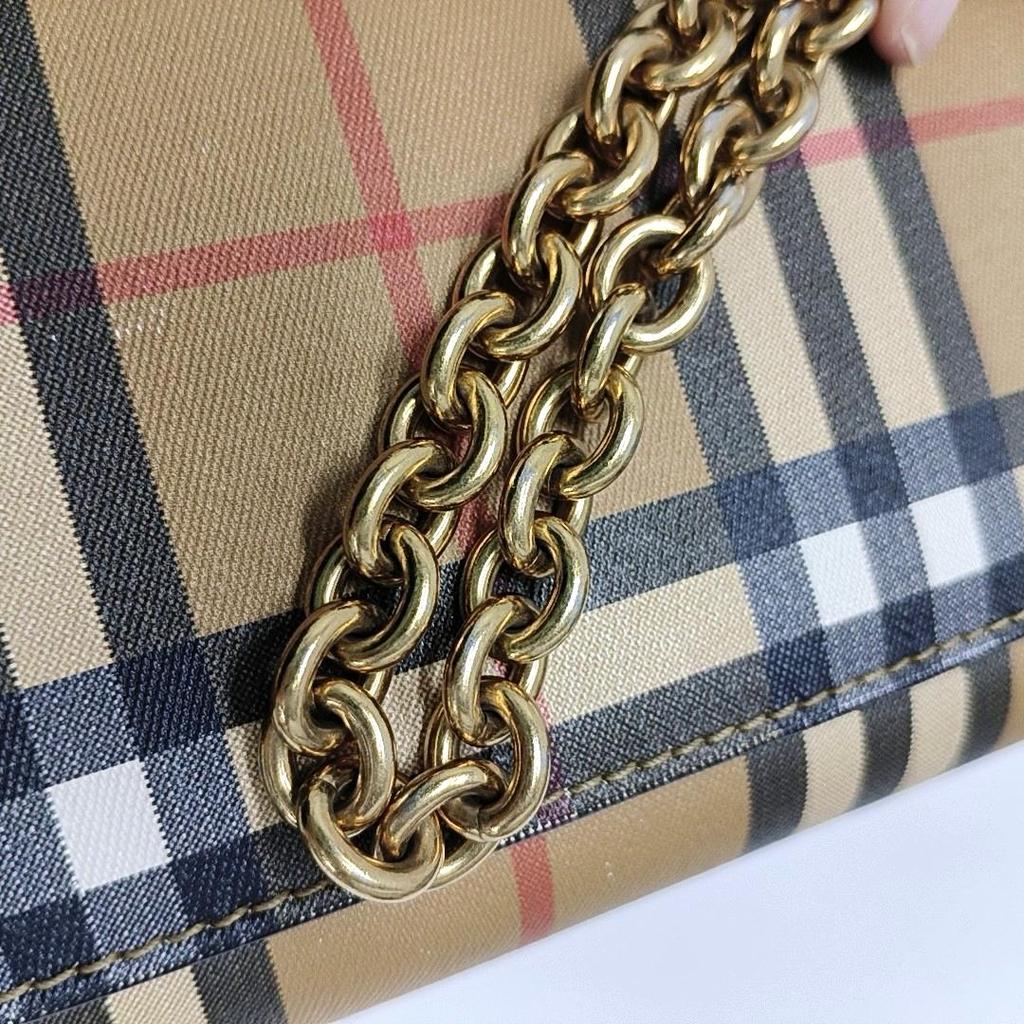 [Pre-Owned] Brown Coated Canvas Wallet With Gold Hardware - Very Good #5I7B25