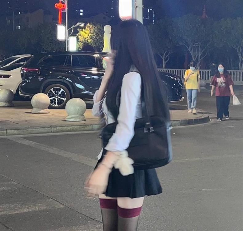 Chic Waist-Hugging JK Style Long Sleeve White Shirt - Versatile Slimming Winter Fashion for Women