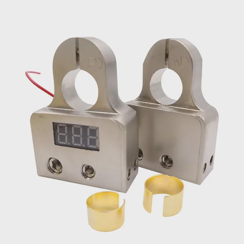 Зажим для клемм автомобильного аккумулятора с дисплеем для модификации аудиосистемы