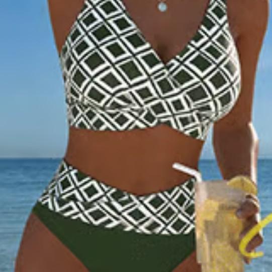 Hot-selling stylish and sexy printed European and American women's split bikini seaside beach vacation swimsuit