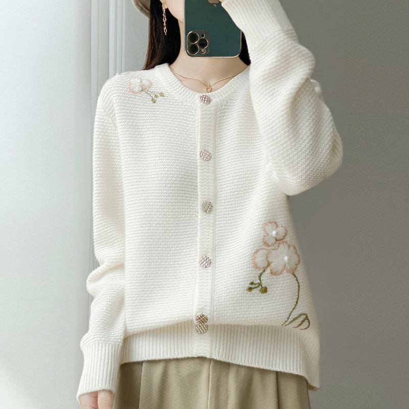 Bottoming Shirt Embroidered Knitted Cardigan Autumn and Winter Thick Sweater Women's Round Neck Loose Coat Top