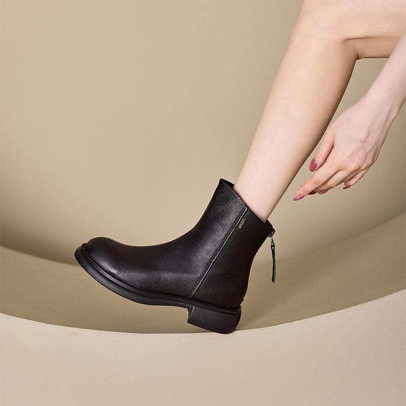 Осень и Зима Плюс Бархат Кожаные Ботинки Мартин Корейские Женские Ботинки Ретро Большого размера Повседневная Обувь