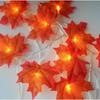 Оранжево-красная гирлянда из кленовых листьев на батарейках, осеннее украшение интерьера дома, гирлянды, рождественское праздничное украшение