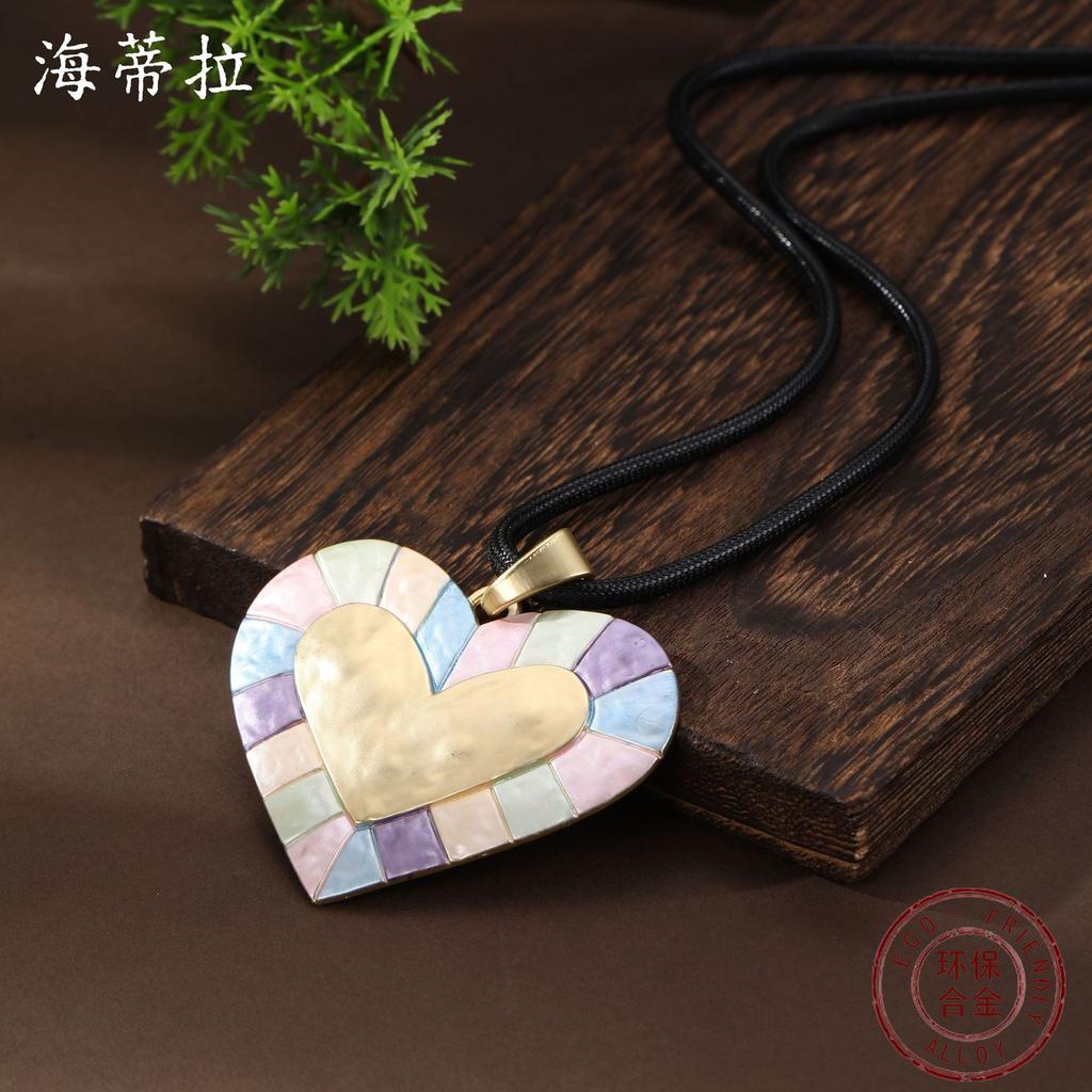 Новый эмалевый цвет любовь кожаный шнурок длинная подвеска женщины преувеличенная сердцевидная универсальное длинное ожерелье