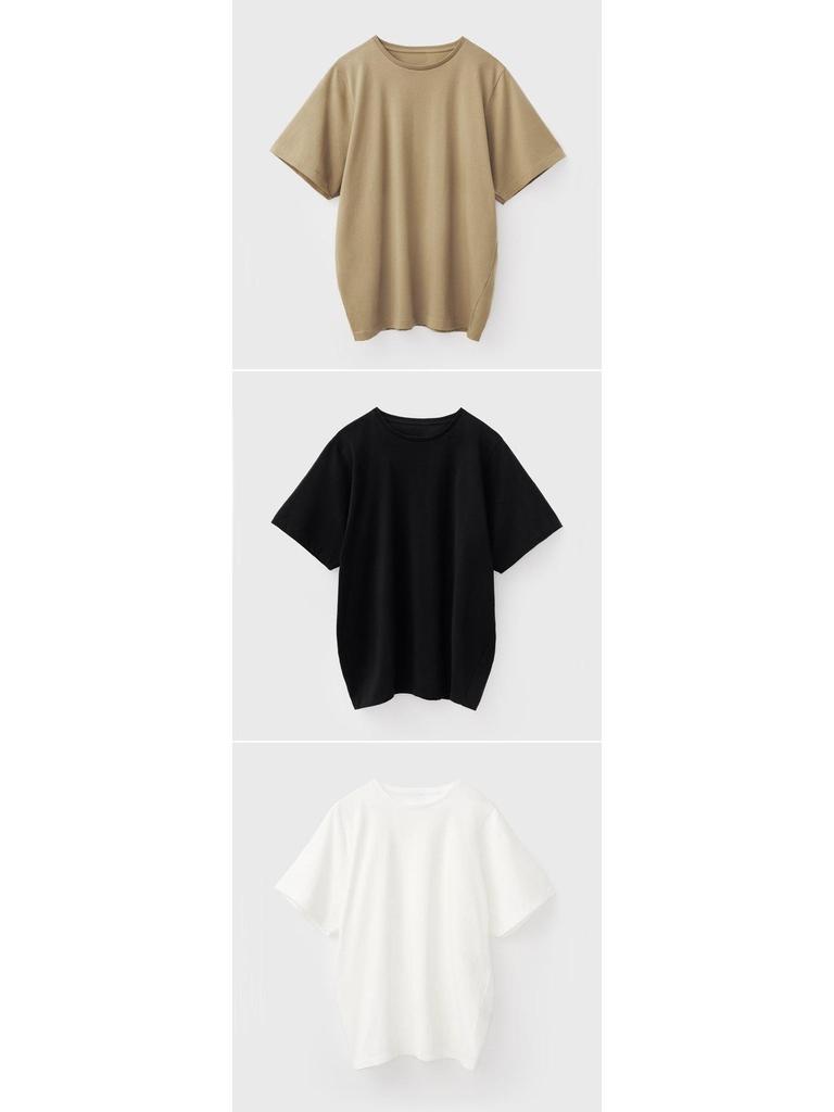 Минималистичная футболка А-силуэта с перекрученным швом, с круглым вырезом и короткими рукавами, коллекция весна/лето 2022.