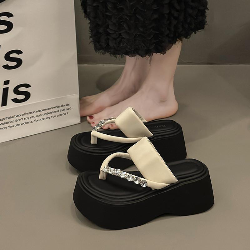 Stylish Thick Sole Women's Flip Flops Summer Casual Wedge Sandals In Black Color