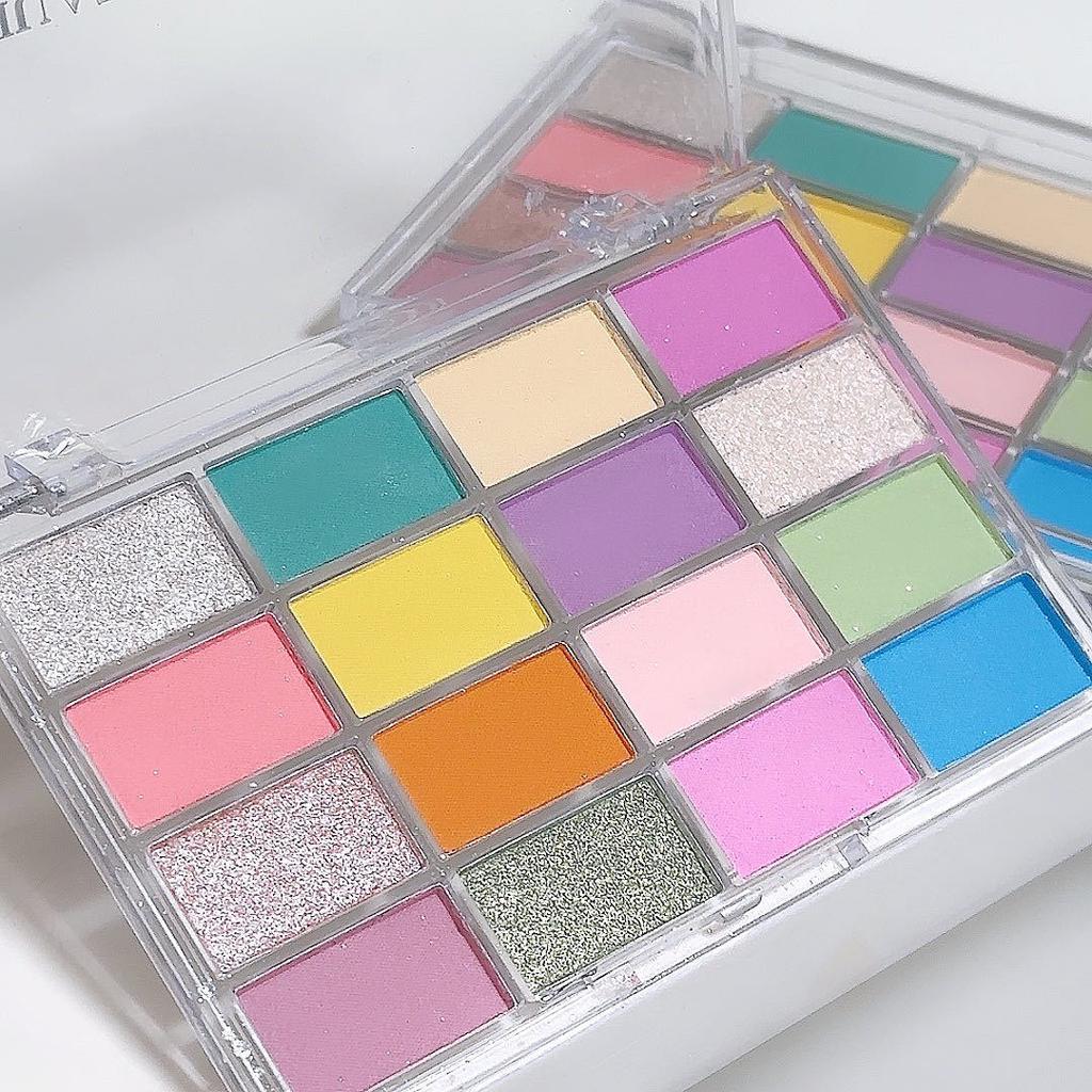 Обожаю 16-цветную палетку теней для век, перламутровый матовый лежачий шелкопряд, осветляет низконасыщенный земляной цвет в повседневном макияже
