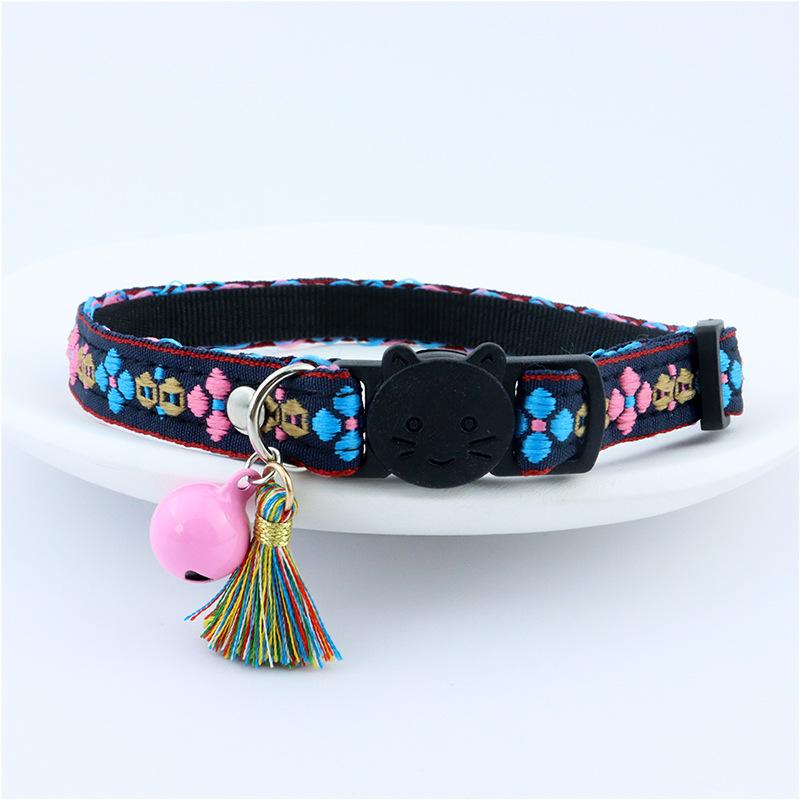 Classic Adjustable Cat Collar, Jacquard Embroidered Plaid Cat Collar with Bells and Floral Pendant Prevent Loss Fits Pet Cats & Puppies