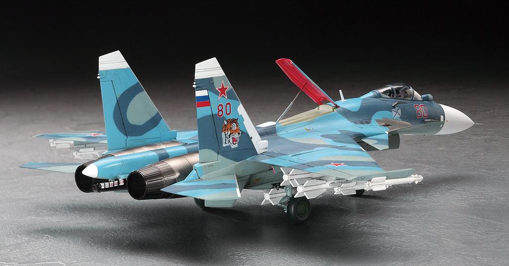 Hasegawa scale Russian Navy Flanker D plastic model kit E35 1/72 Su-33