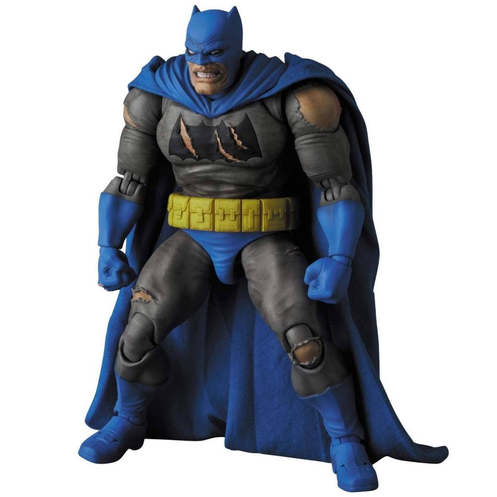 Бэтмен Mafex Бэтмен Тёмный рыцарь: Возрождение легенды