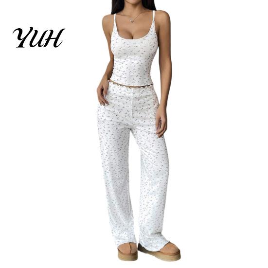 Cute Summer Pajamas with Thin Straps Women Set Floral Print, Sleeveless U Neck Lightweight Sleep Sets for Vacation Camisole And Pants, Sexy
