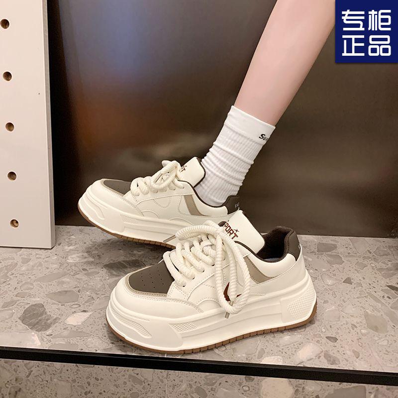 Весна 2025 года, новые нишевые популярные супер-огненные маленькие белые туфли, женские спортивные и любительские туфли для сноуборда, универсальные туфли на платформе для хлеба