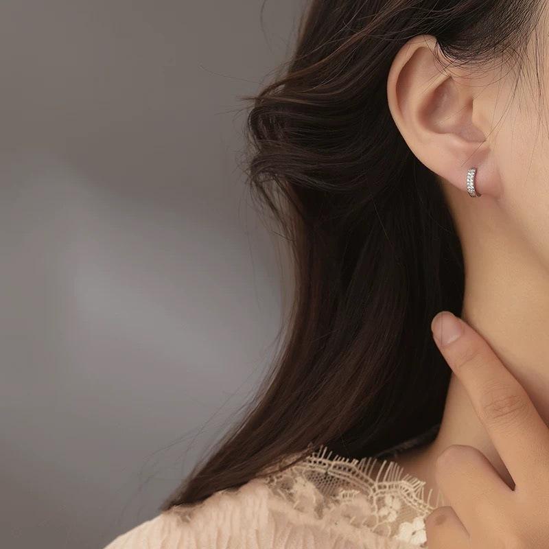 Серебряный двойной кафф Beixi S925 с бриллиантами - Супер блестящие круглые серьги для женщин, Элегантные и простые маленькие украшения для ушей