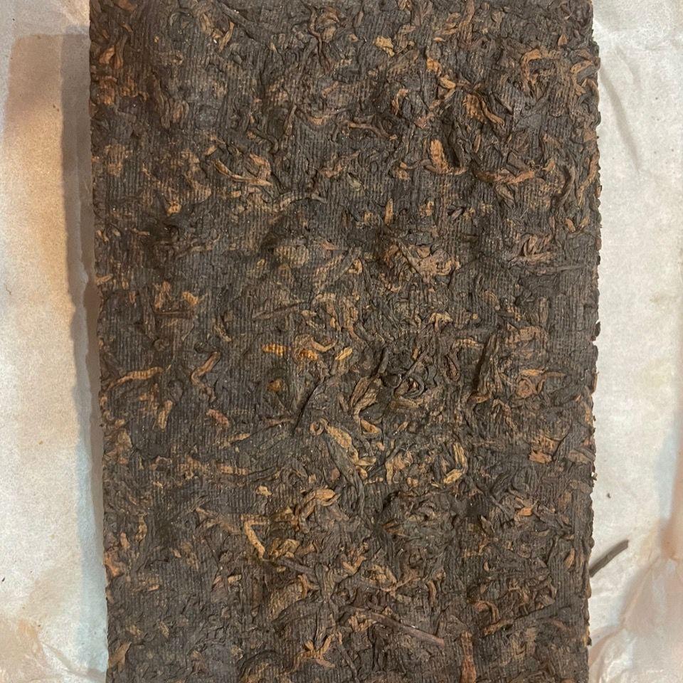 TAETEA 7562 * Чай пуэр Menghai Dayi Brick Pu'er Спелый чай пуэр 250 г 001