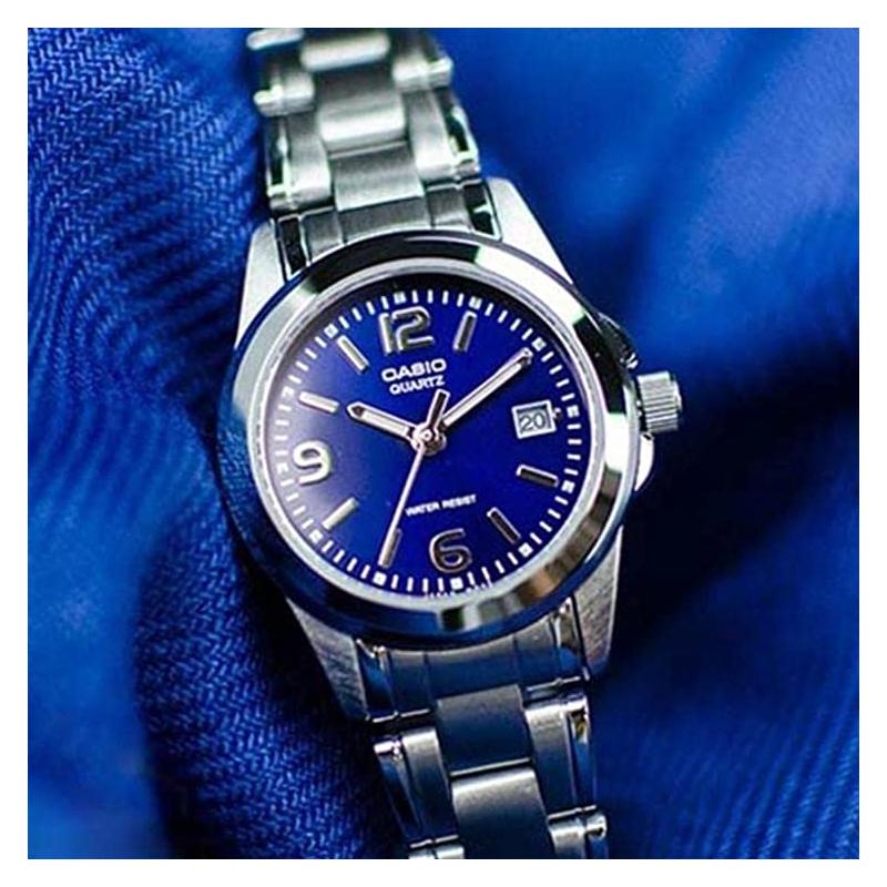 Casio Серия STANDARD Классический циферблат Цифровые весы Отображение даты Кварцевый механизм Стальной ремешок Японские и корейские часы Женские LTP-1215A-2A