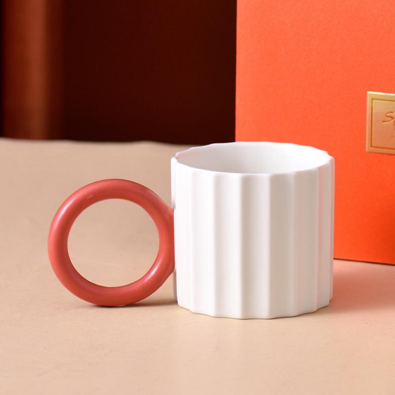 Кружка Ins Style Mug Niche Design Кружка Подарочная коробка Креативная чашка для воды Контрастная чашка для кофе