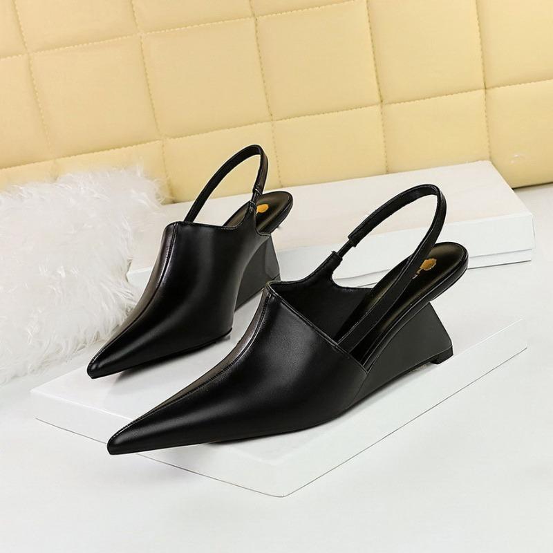 Fashion Wedge Strange Style High Heels Women Sexy Point Toe Backstrap Sandals Covered Head Design Party Dress Mules Shoes Women Pumps