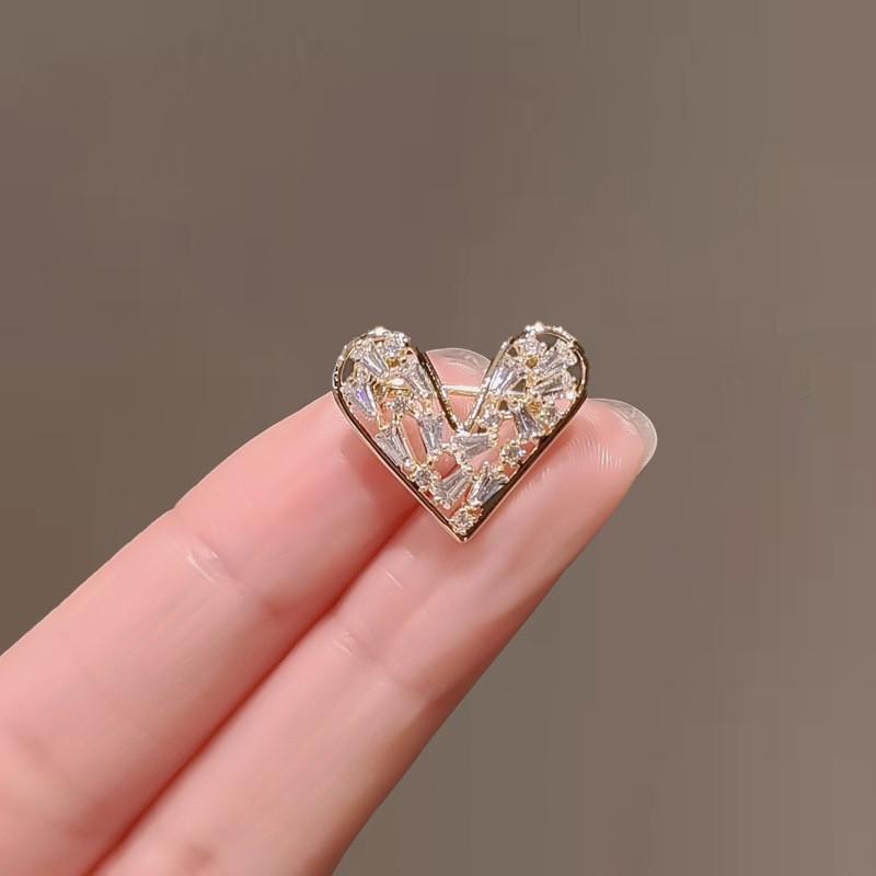 Брошь из сплава для ушей, High-end Sense, High-end Chest Flower, High-end Coat, Suit Brooch