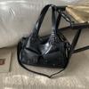 New Trendy And Popular Short-Distance Travel Shoulder Bag Fashionable And Simple Commuting Large-Capacity Tote Bag Messenger Women'S Bag