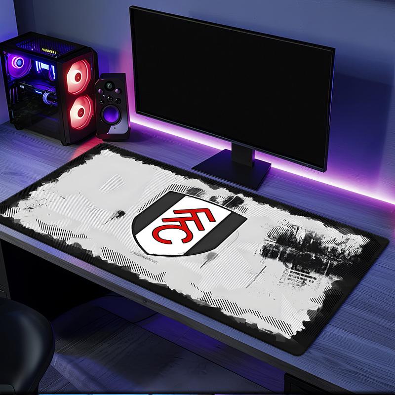 Fulham Crest Design Mouse Pad, Rubber Base, Mouse Pad for Gamers and Office Use, Gaming Desk , Easy To Clean Mat Christmas fan gifts