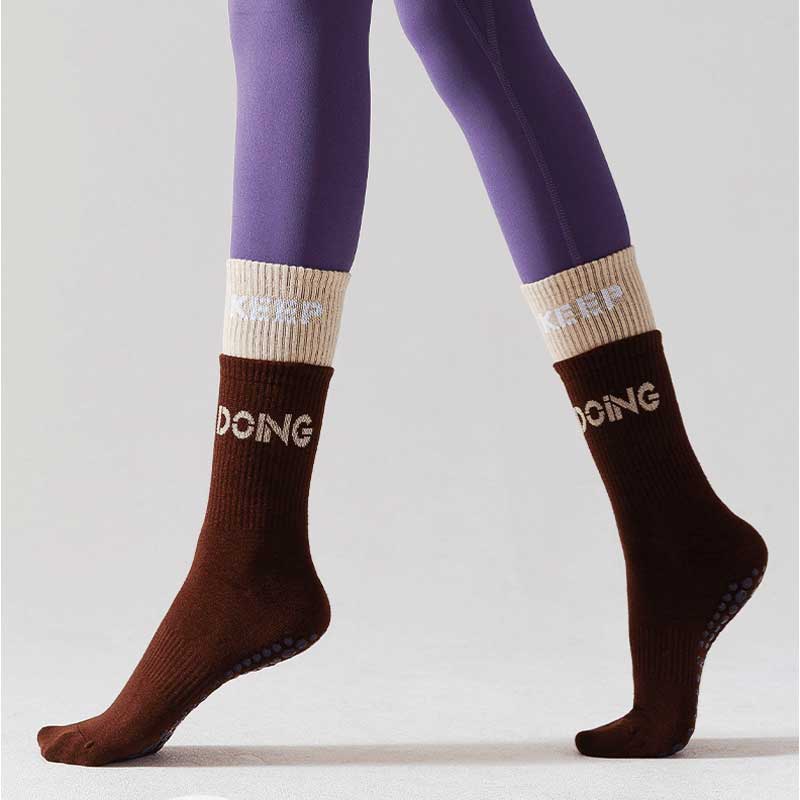 Женские носки для йоги, нескользящие носки для бега, женские компрессионные носки для спортзала, спортивные хлопковые милые забавные носки с напуском, новинка