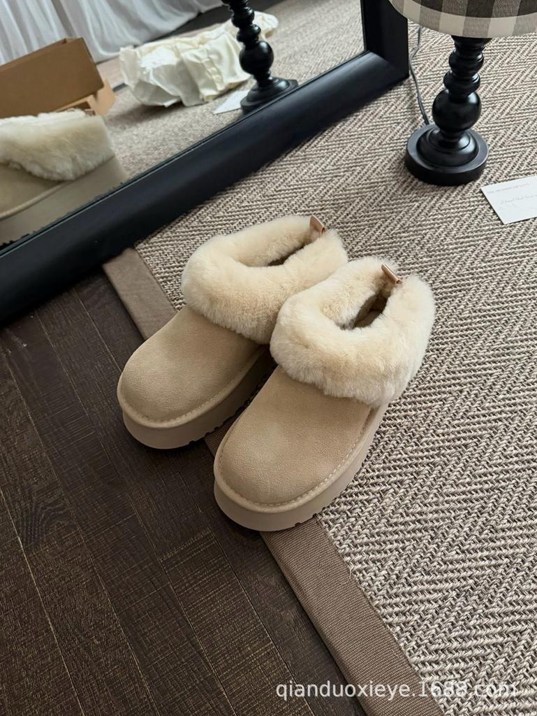 Women Winter Platform Snow Boots Warm Faux Suede Ankle Boots Thick Furry Lining Non‑Slip Short Booties For Cold Weather