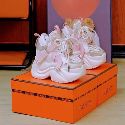 Женская обувь – Кроссовки