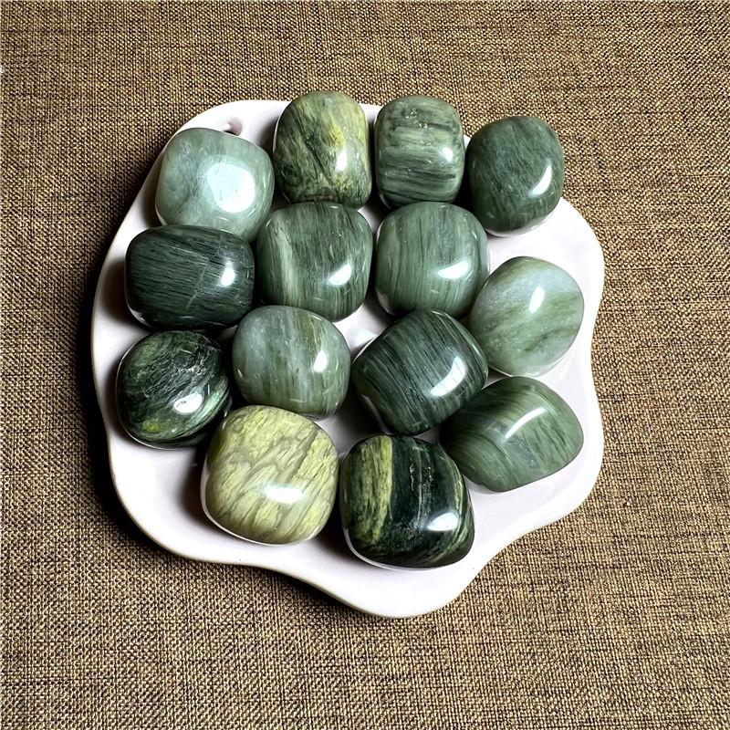 Натуральный зеленый рутиловый кварц, галтованный камень, для декора аквариума и ландшафтного дизайна