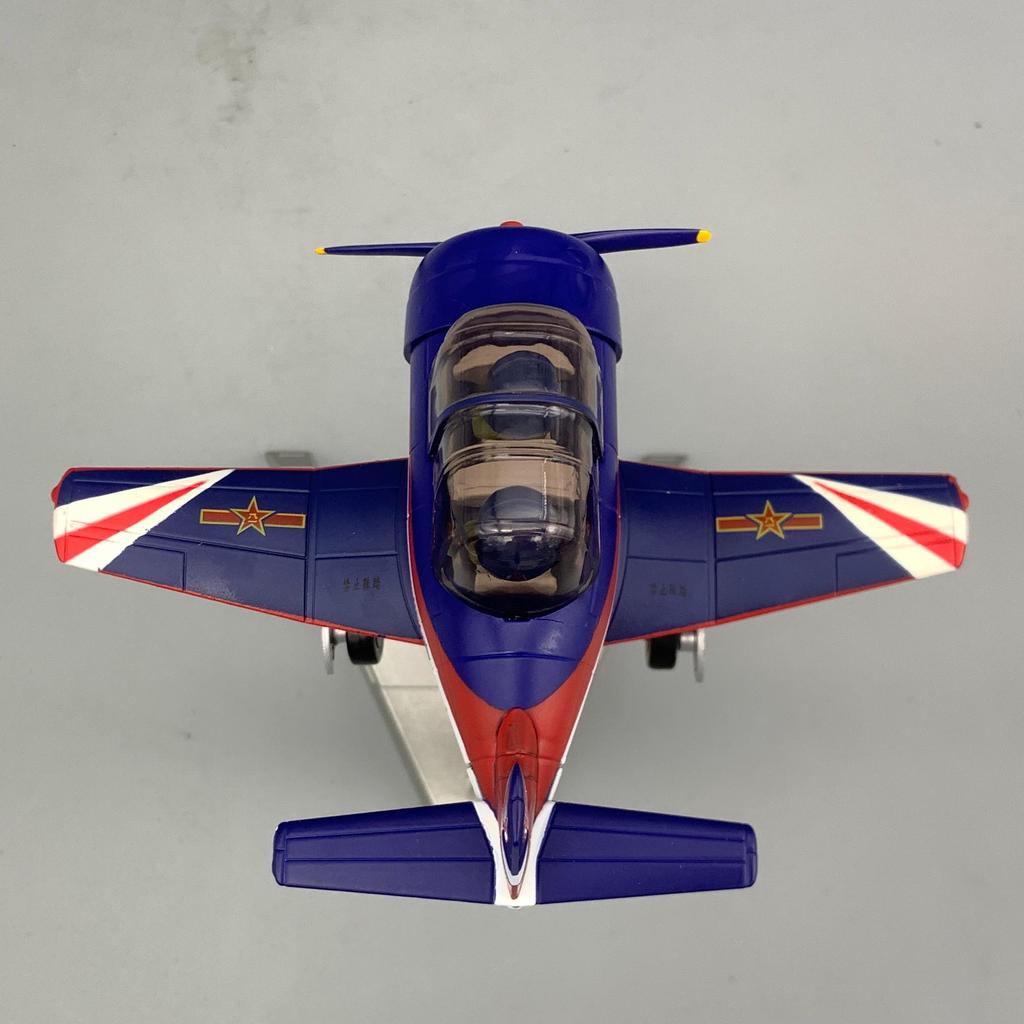 Выставочная модель самолета Q-Plane для начинающих 6 Модель самолета-инструктора Пластиковая имитация Военная миниатюра Материал из металлического сплава