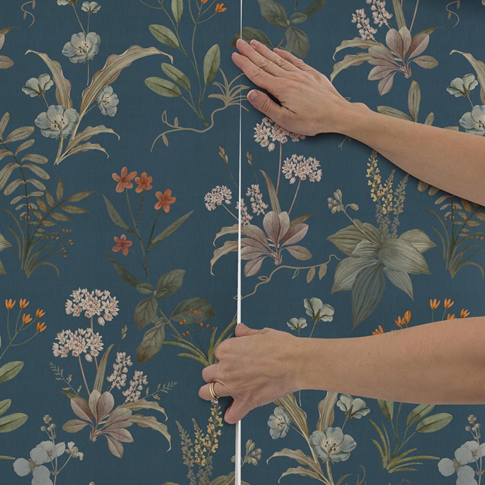 1roll Vintage Floral Wallpaper Peel and Stick Wallpaper Floral Contact Paper Boho Flower Self Adhesive Removable Wallpaper for Desktop Shoe Cabinet