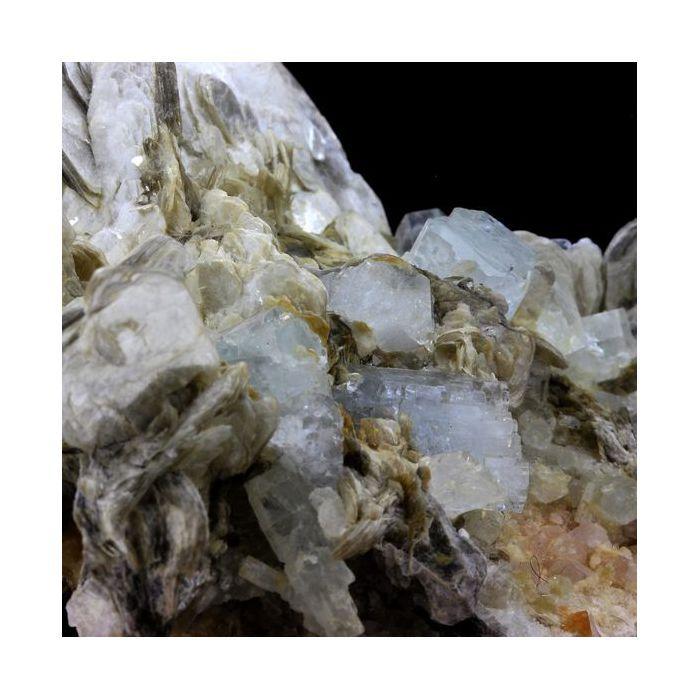 Pierres et Minéraux. Aigue Marine + Muscovite. 936.70 ct. Chumar Bakar, Skardu, Pakistan.