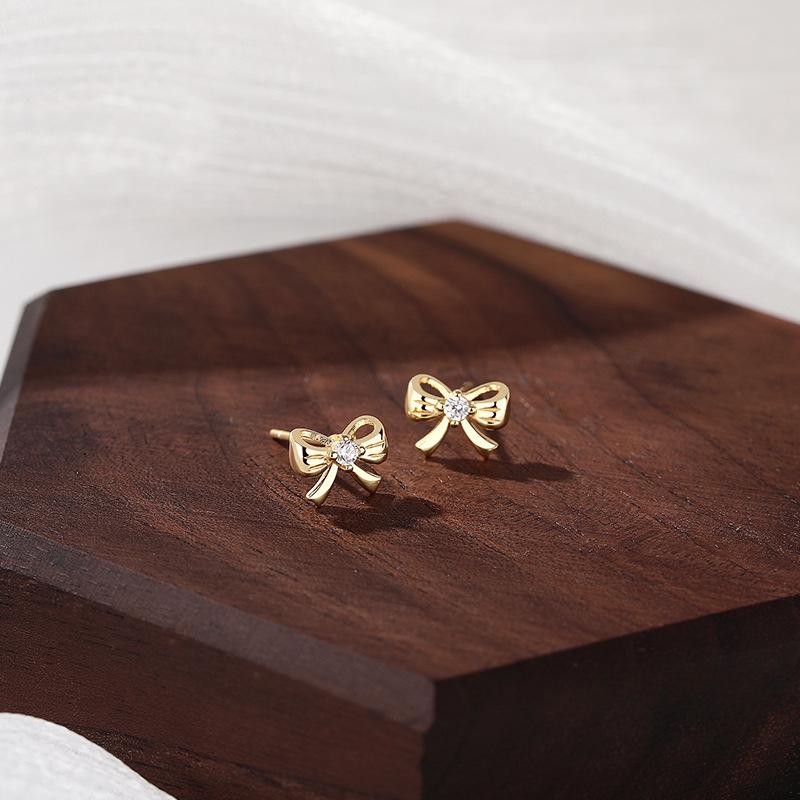 Милые серьги-бантики с бриллиантами для женщин с чистым и универсальным дизайном и свежими серьгами