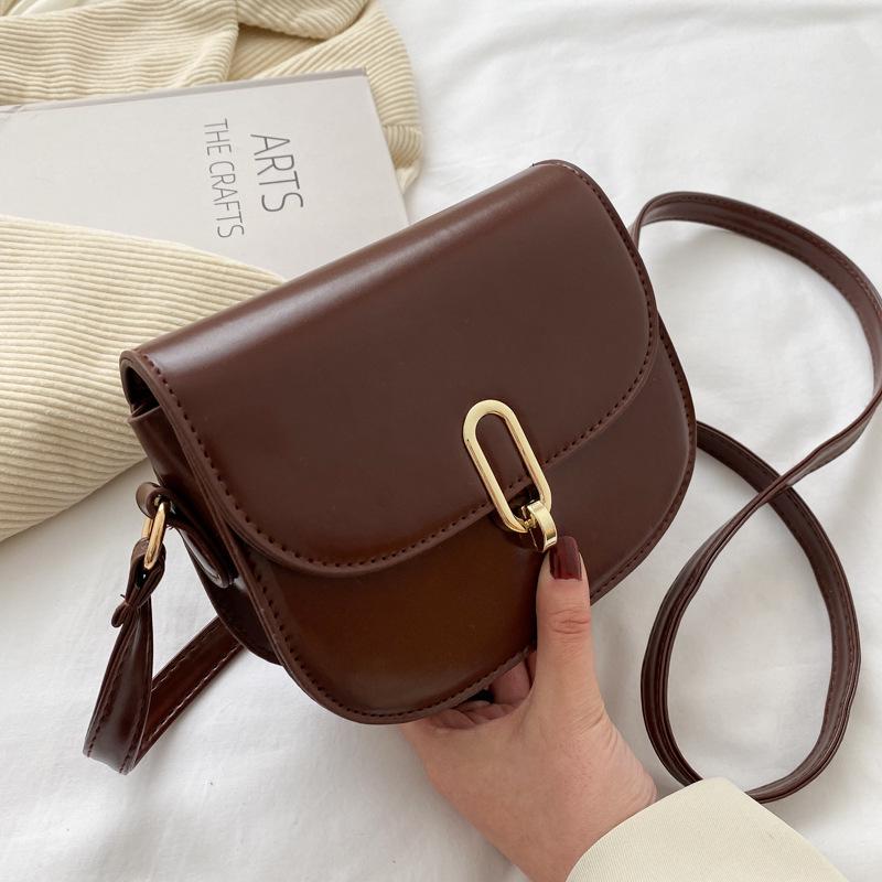 2021 Stylish Women’s Textured Shoulder & Crossbody Saddle Bag