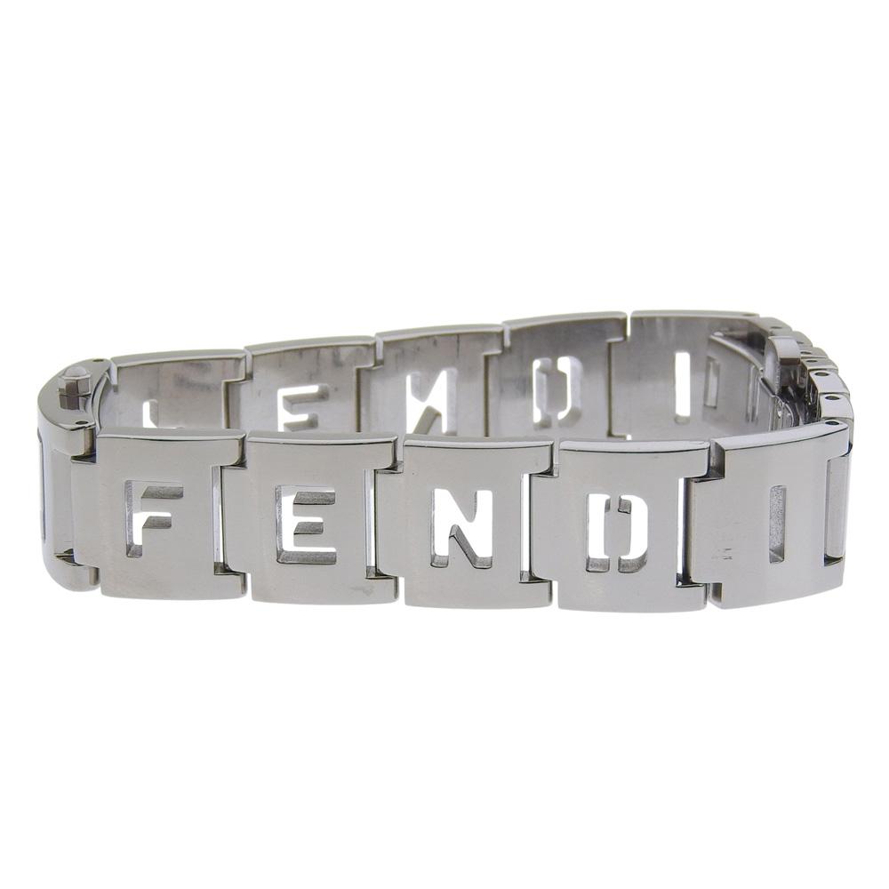 Fendi Часы с логотипом 3150L Серебристый циферблат Нержавеющая сталь Кварцевые Аналоговый дисплей Женские Б/У