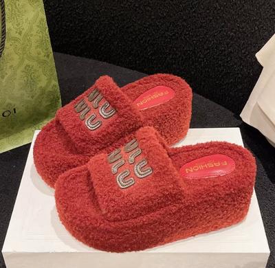 Женская обувь – Женские домашние тапочки