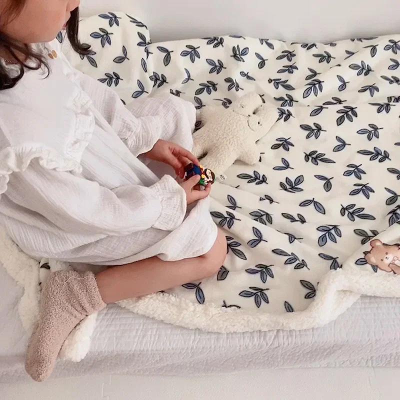 Молочное бархатное одеяло детское одеяло утолщенное бархатное одеяло ягненка утолщенное двухстороннее бархатное обеденное одеяло